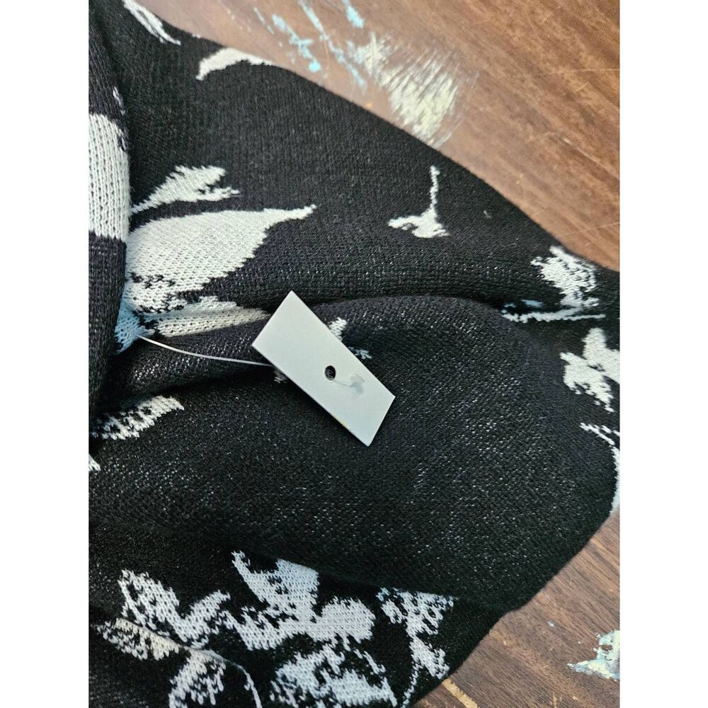 Croft & Barrow Black Floral Short Sleeve Sweater Womens Medium - Picture 6 of 8